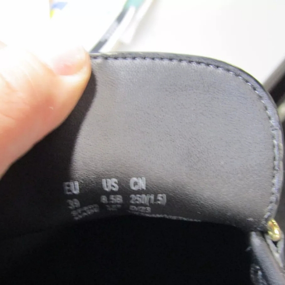 Stuart Weitzman Owen loafer - Picture 7 of 8